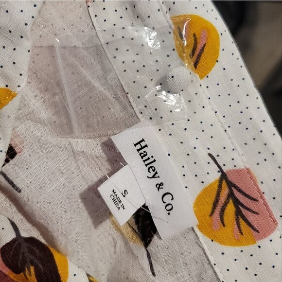 HAILEY&CO. Collared Short Sleeve Blouse - Picture 8 of 9